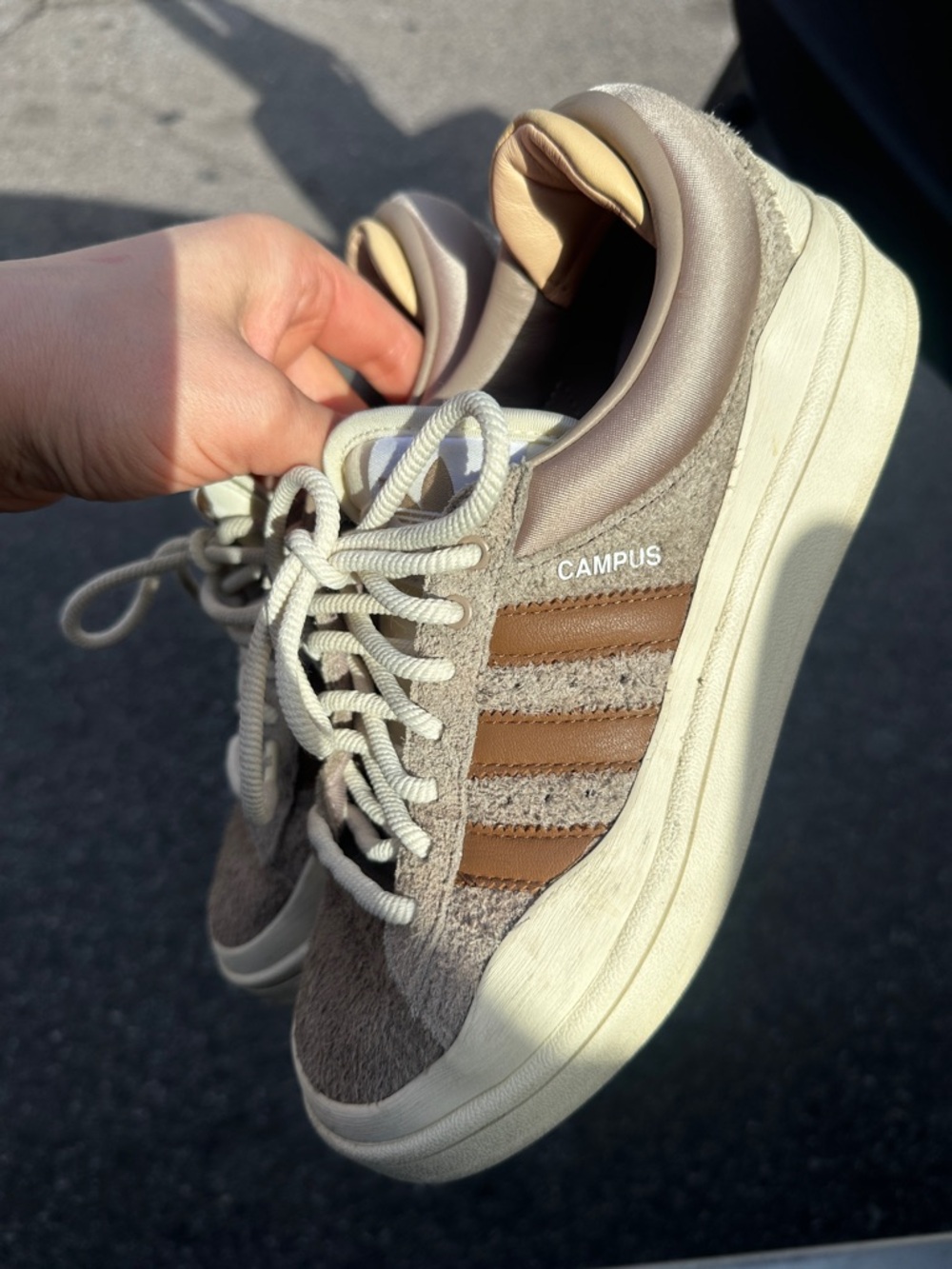 ADIDAS CAMPUS 🤍 — WOMEN’S US 6 / EU 38.5